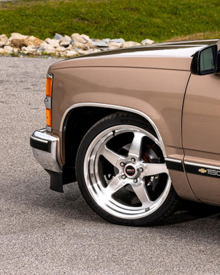 OBS C1500 WELD Ventura Street | Gloss Machined Front- 20x8 ET00 w/ Michelin Pilot Sport All Season 245/35R20 Rear- 20x10.5 ET13 w/  Michelin Pilot Sport All Season 295/35R20