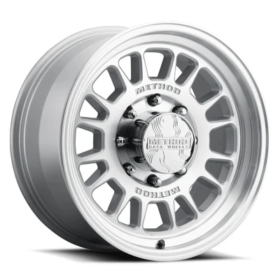 Method Race Wheels Method MR318 Machined Wheel 18x9 | 8x170 BC | +18 Offset - fits Ford F-250 Super Duty 1999-2026, Ford F-350 Super Duty SRW 1999-2026