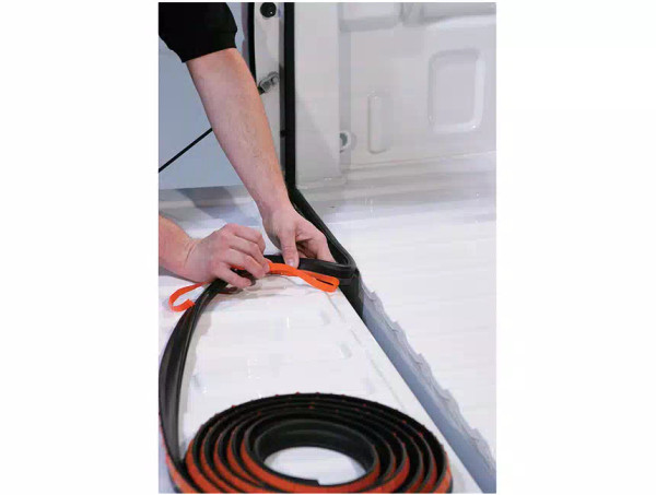 Extang Accessory (Tailgate Seal) - (MaxSeal) Black EPDM Rubber - 10 Feet Long - 1140