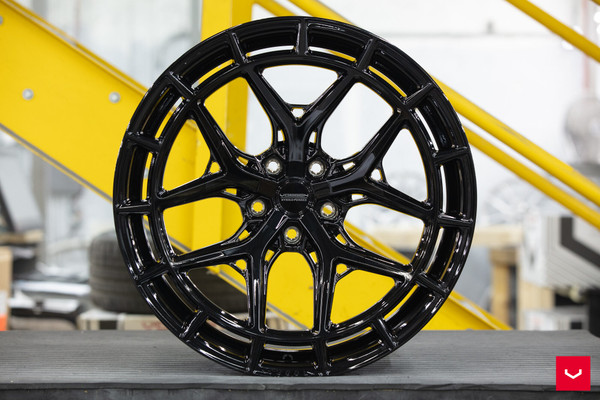 Vossen HFX-1 20x10.5 5x112 ET25 Deep Gloss Black Wheel (HFX1-0M07). Aggressive concave styling for Audi, Mercedes-Benz, VW, and Porsche Macan fitments.
