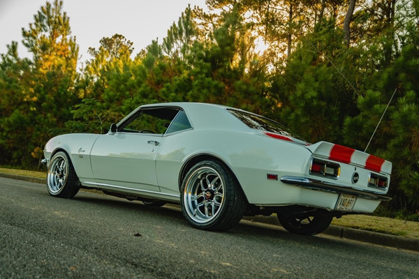 WELD Laguna Street Gloss Black Wheel with Milled Spokes 18x9.5 | 5x120.65 BC (5x4.75) | +0 Offset | 5.25 Backspacing - S10789563525 for 1960s / 1970s GM Fitment (Camaro, Chevelle, Firebird)