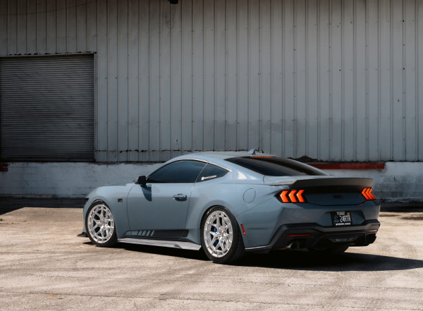  Vossen HFX-1 20x10.5 - 5x114.3 - ET45 - Deep - 73.1 - Silver Polished Wheel - HFX1-0N11 on a RTR S650 Mustang