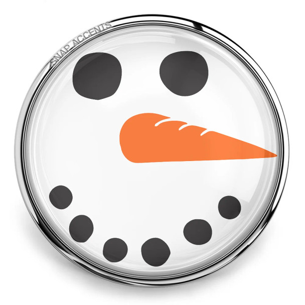 SnapAccents round snap jewelry charm featuring a snowman face design with black coal eyes and mouth, and an orange carrot nose, set in a silver-tone metal frame, perfect for winter and holiday-themed accessories.