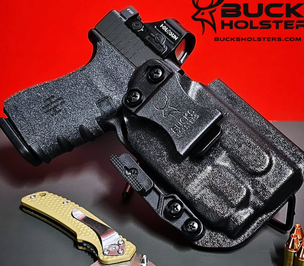 How to Choose a Holster for a Handgun With a Weapon Light