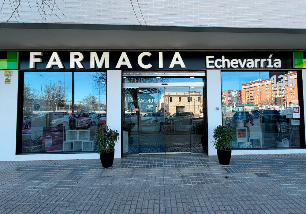 EXTERIOR FARMACIA ECHEVARRÍA 1