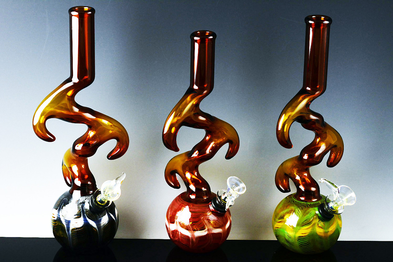 (US Made) Medium Zig Zag Water Pipe WP377