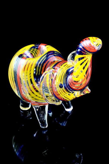 Wholesale clear glass elephant animal pipe with stripes.