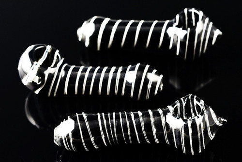 Black and White Spiral Glass Pipe - P785