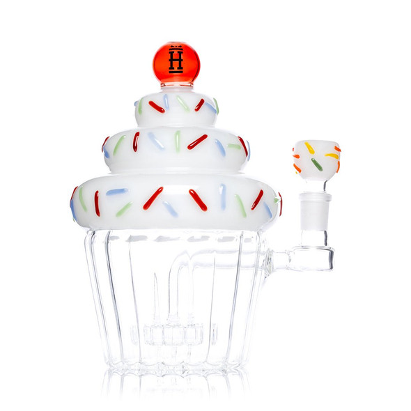 Rear angled view of Hemper Cupcake XL with sprinkle bowl, scalloped clear base and showerhead perc.