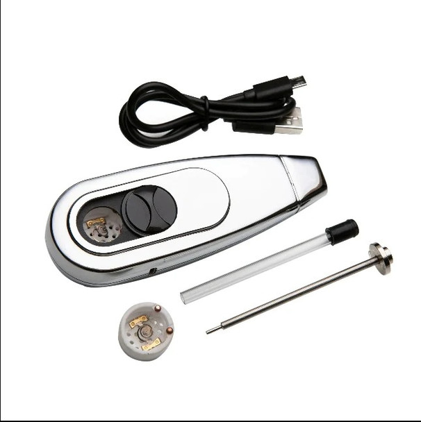 Elektra kit laid out—pipe, USB cable, glass stem mouthpiece, poker tool, and two ceramic heated bowls—parts overview for wholesale smoke-shop buyers. Elektra kit laid out—pipe, USB cable, glass stem mouthpiece, poker tool, and two ceramic heated bowls—parts overview for wholesale smoke-shop buyers.