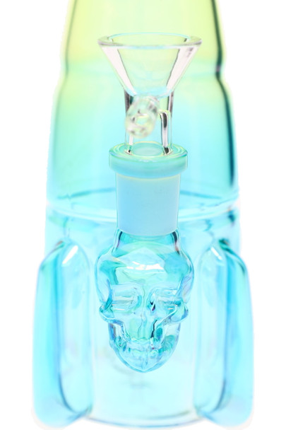 Wholesale 7.5″ GoG rocket ship water pipe, close-up of 14.5 mm joint with skull stem and male bowl interface, centered macro product view.