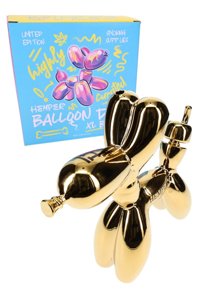 Hemper Balloon Dog XL bong with colorful retail box, glossy gold finish—smoke shop display centerpiece