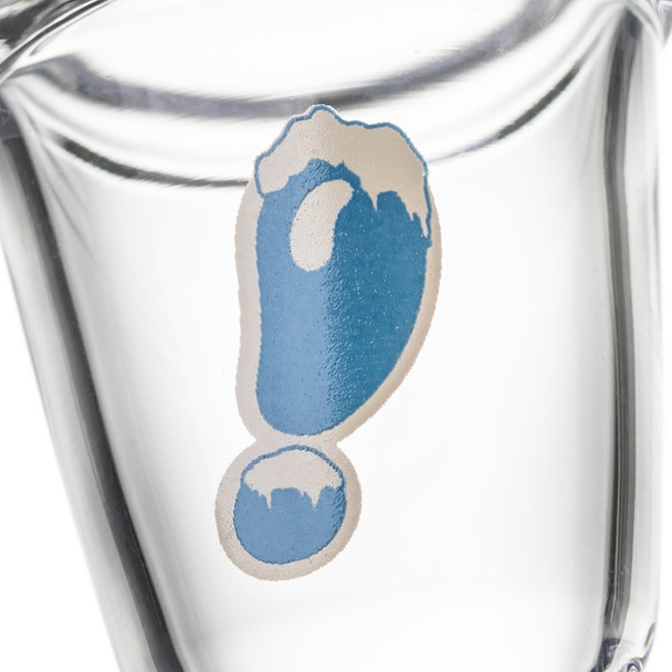 Close-up of blue-and-white frozen-drink graphic printed on the clear Sip-N-Dip Pivot Top glass body