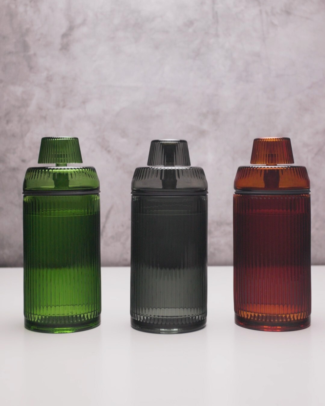 Deco Gravity Bong vertical-focused photo in ribbed Art Deco borosilicate, compact tabletop profile