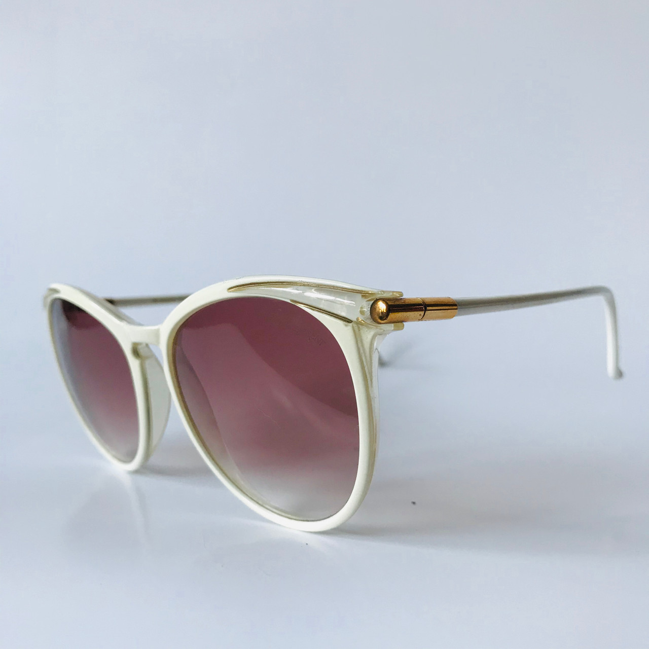 Yves Saint Laurent/vintage sunglasses | hartwellspremium.com