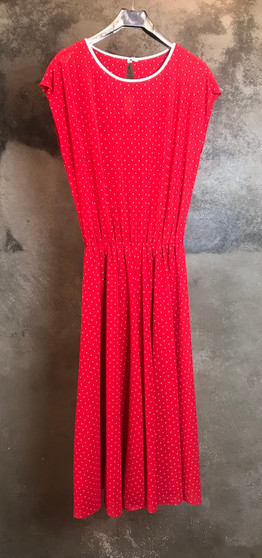 Vestido de Cavas Vermelho com Bolinhas Brancas