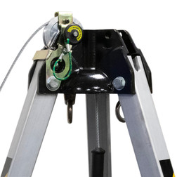 SAFEWAZE 019-11004 Adjustable Lightweight Tripod Kit