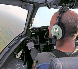 David Clark H10-66XL Around-the-Ear (Circumaural) Wired Air Crew Headset with Microphone