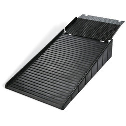SpillTech PALLETRAMP Black Polyethylene with 21" Steel Plate Loading Ramp - 1 Pack