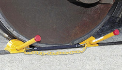 Aldon Double Railroad Wheel Chock for Flush Rail (4011-04)