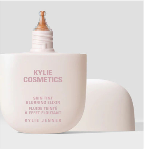 KYLIE JENNER 1 OZ SKIN TINT BLURRING ELIXIR #8W