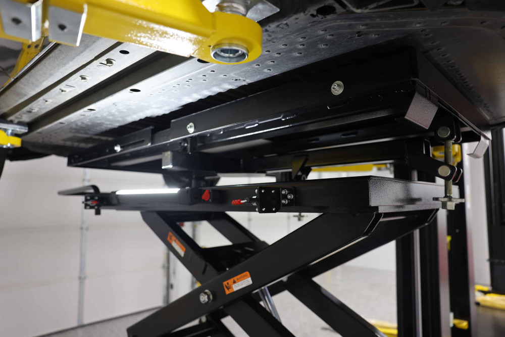 Challenger BT3300 3,300 lb. Battery Lift Table