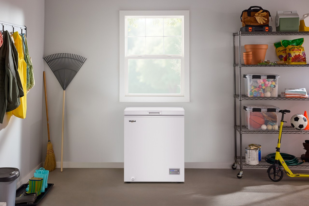 Whirlpool 5 cu. ft. Chest Freezer with 1 Storage Basket