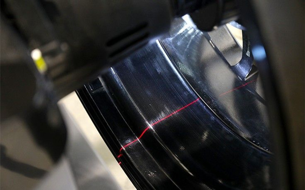 Ranger LS43B Wheel Balancer / 3D Quick-Touch Laser-Spot / 36 mm Shaft - Yellow/Gray