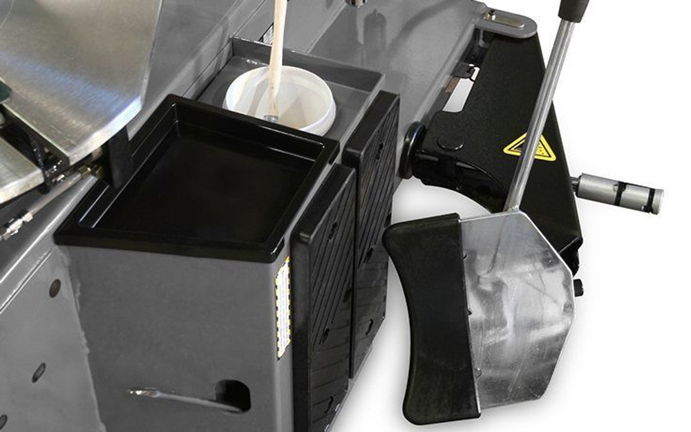 Ranger R980AT Tire Changer / Swing Arm / Single-Tower Assist / 30" Capacity - Yellow/Gray