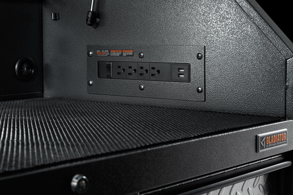 Gladiator 41" 15 Drawer Mobile Tool Chest Combo Gladiator 41" 15 Drawer Mobile Tool Chest Combo