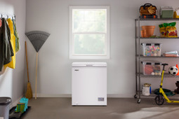 Whirlpool 5 cu. ft. Chest Freezer with 1 Storage Basket