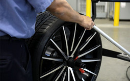 Ranger LS43B Wheel Balancer / 3D Quick-Touch Laser-Spot / 36 mm Shaft - Yellow/Gray