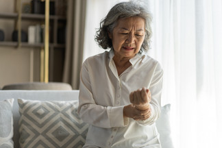 The Connection Between Inflammation and Aging: How to Slow It Down