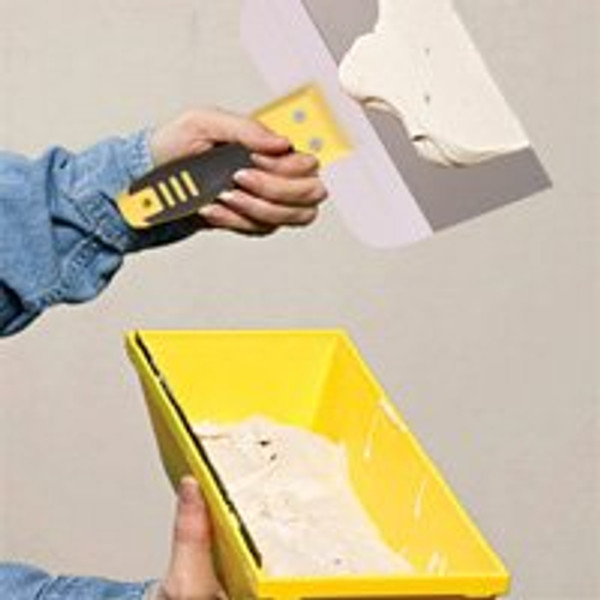 Edward Tools Plastic Drywall Mud Pan with Steel Scraping Bar 12” - Lightweight heavy duty plastic without added weight - Scraping bar sheetrock mud pan for quicker knife cleaning - Tapered sides