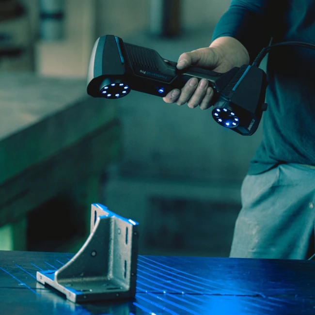 How to Scan Deep Holes, Recesses, and Difficult Geometry