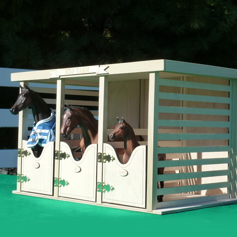 Model Horse Jumps Three-Stall Barn