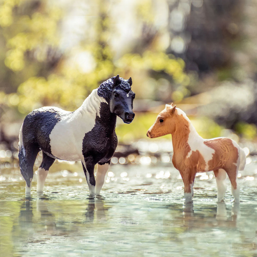 Breyer The Phantom and Misty of Chincoteage, Mare & Foal Gift Set