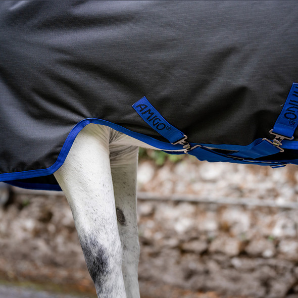 Front leg arch, Amigo Ripstop 900D Pony PLUS Turnout Sheet, Black/Classic Blue. Front leg arch, Amigo Ripstop 900D Pony PLUS Turnout Sheet, Black/Classic Blue.