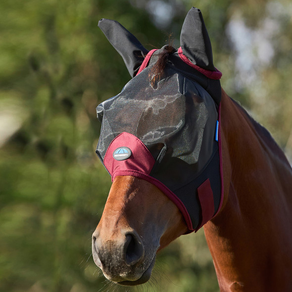 Weatherbeeta Comfitec Fine Mesh Mask with Ears, Black/Burgundy.