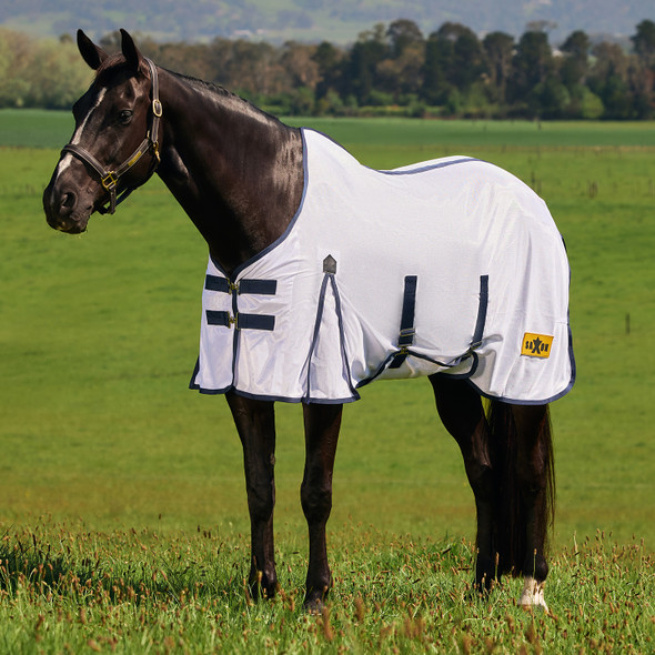 Saxon Mesh Fly Sheet with Gussets & Belly Band, White/Navy.