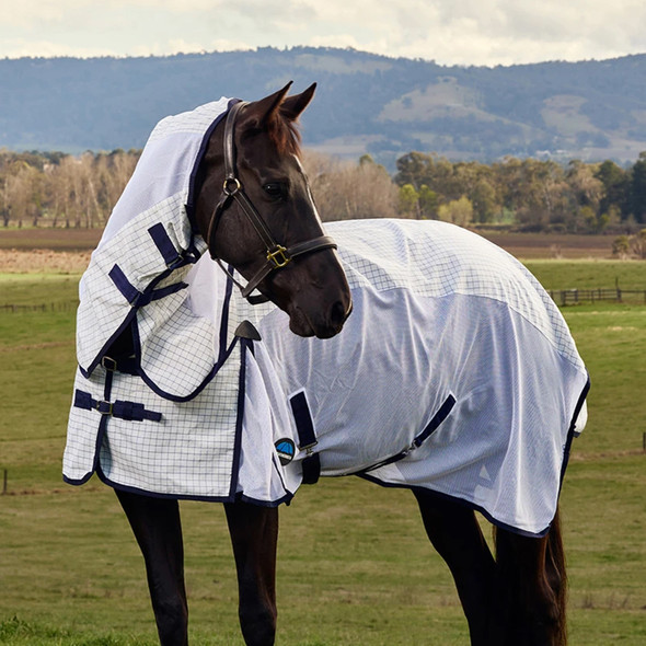 Weatherbeeta Airstream Detach-A-Neck Sheet, White/Navy, 60'-69".