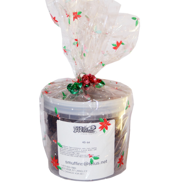 Stud Muffins 45 oz Cello Wrapped Christmas Bucket of Horse Treats