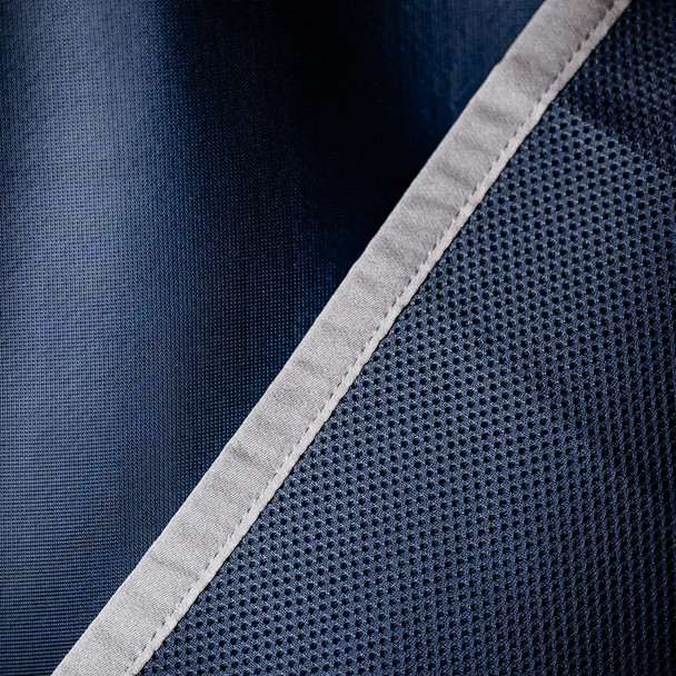 Smooth outer and Mesh inner layers of pony Rambo Airmax Cooler.