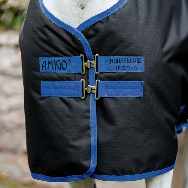 Double front closure of Amigo Ripstop 900D, 50g Pony Blanket.