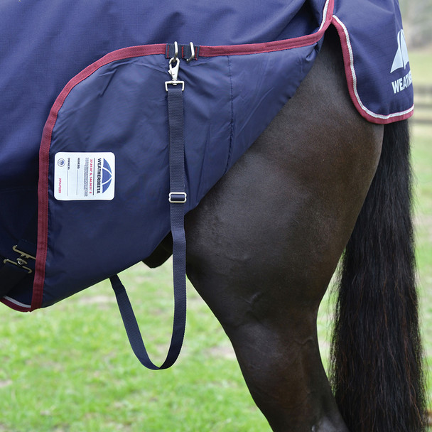 Removable, adjustable leg straps.