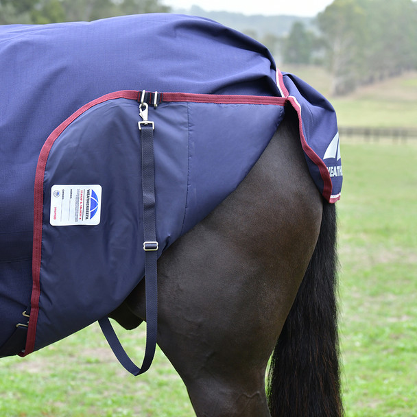 Weatherbeeta Comfitec Essential Detach-A-Neck Turnout, 220g, Navy/Burugndy, 60" - 69".