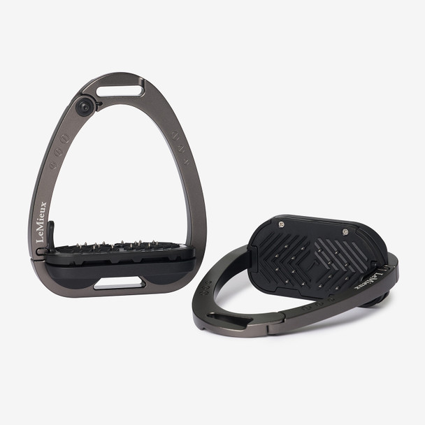 LeMieux Vector Balance Safety Stirrups, Carbon.