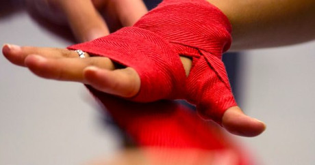 エリカ check pin  on Twitter For those who dont know the wrap  on wriothesley s hands is not bandage we commonly associated with  injuries its the boxing hand wraps paired with