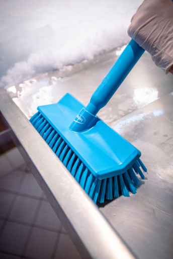 Vikan Brush High-Lo Stiff Bristle