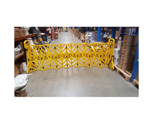 Plastic Folding Mobile Barrier 4000Lx580Dx900Hmm